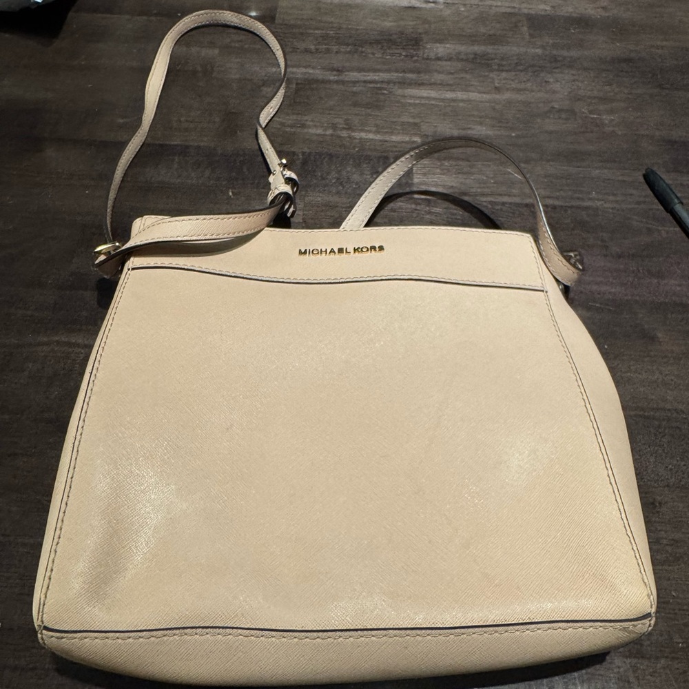 Michael Kors Light Pink Shoulder Bag